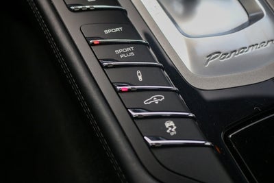 2013 Porsche Panamera GTS