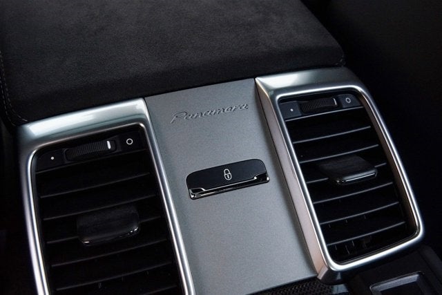 2015 Porsche Panamera GTS