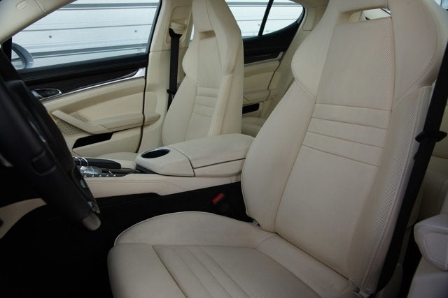 2016 Porsche Panamera GTS