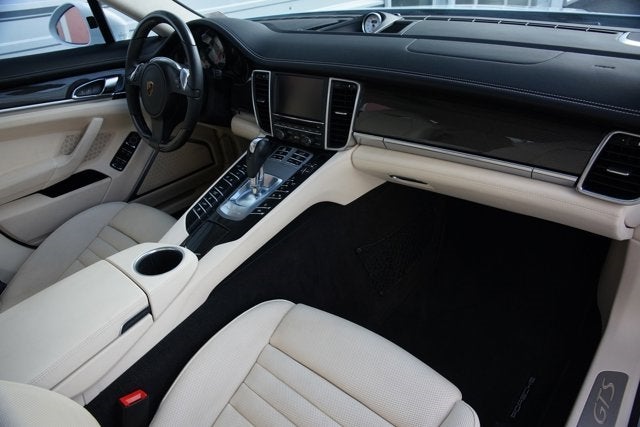 2016 Porsche Panamera GTS