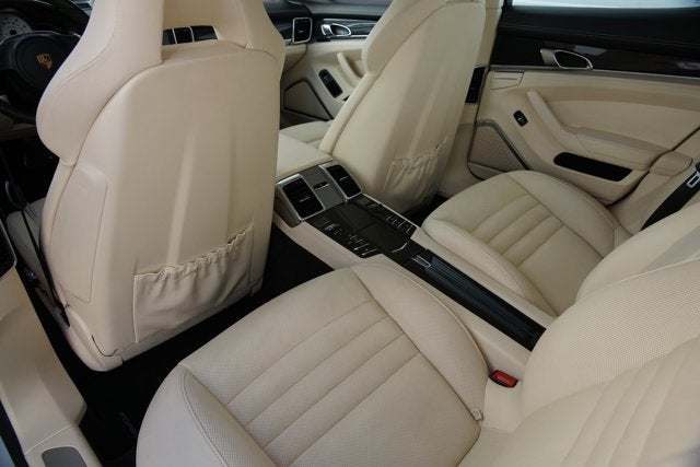 2016 Porsche Panamera GTS