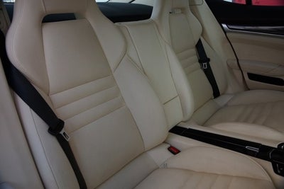 2016 Porsche Panamera GTS
