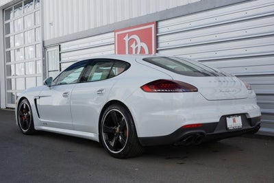 2016 Porsche Panamera GTS