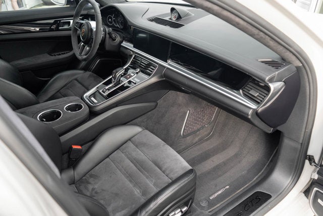 2020 Porsche Panamera GTS