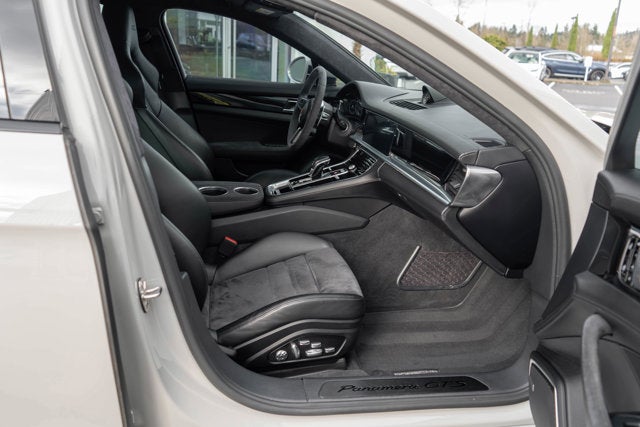 2020 Porsche Panamera GTS