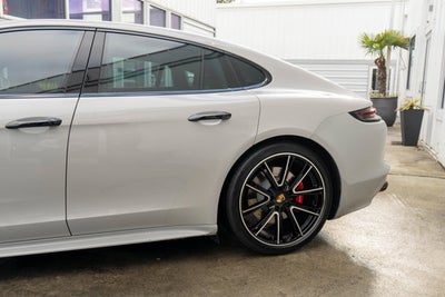 2020 Porsche Panamera GTS