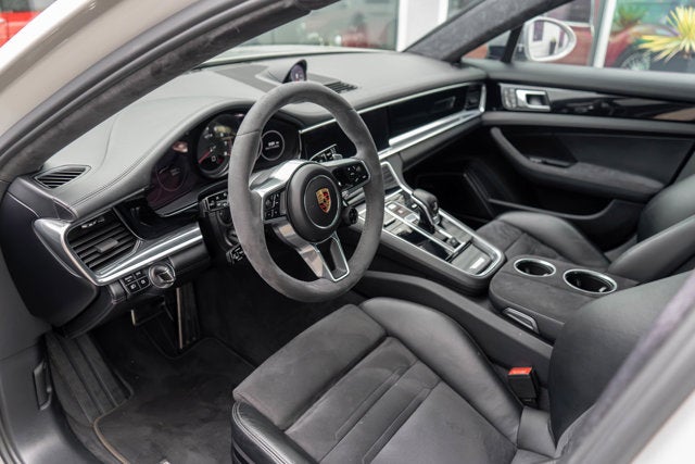 2020 Porsche Panamera GTS