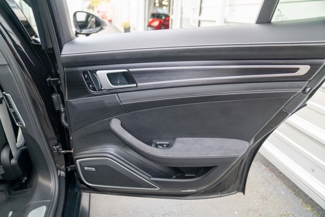 2020 Porsche Panamera GTS