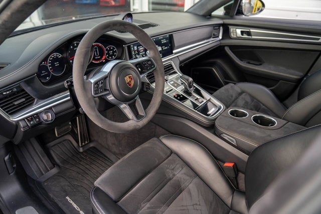 2020 Porsche Panamera GTS