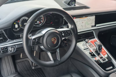 2018 Porsche Panamera Turbo S E-Hybrid