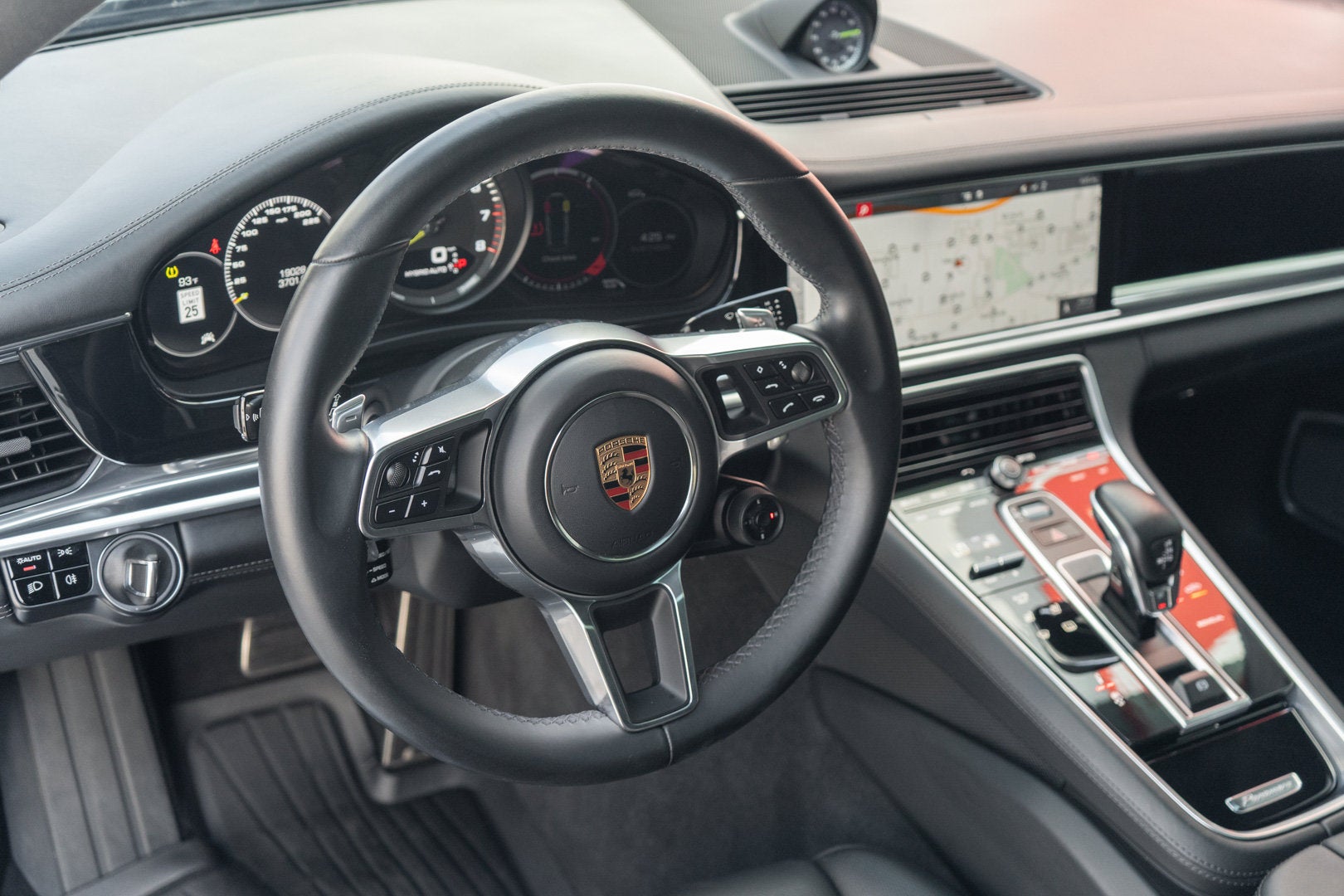 2018 Porsche Panamera Turbo S E-Hybrid