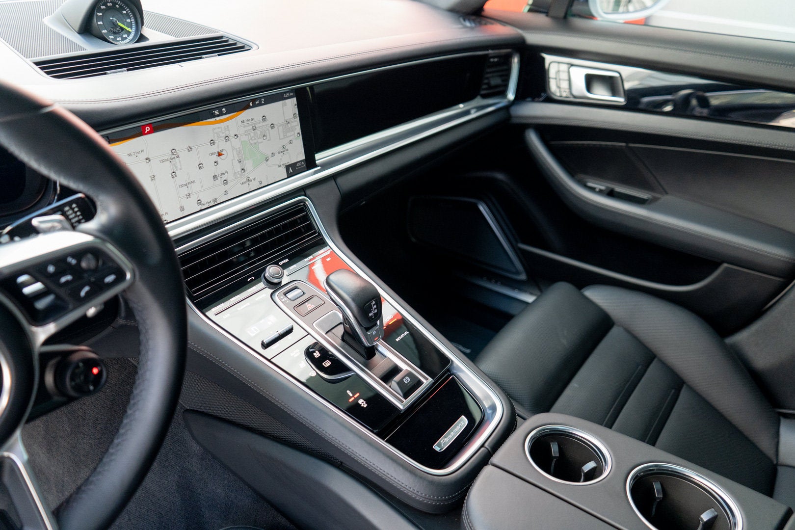 2018 Porsche Panamera Turbo S E-Hybrid