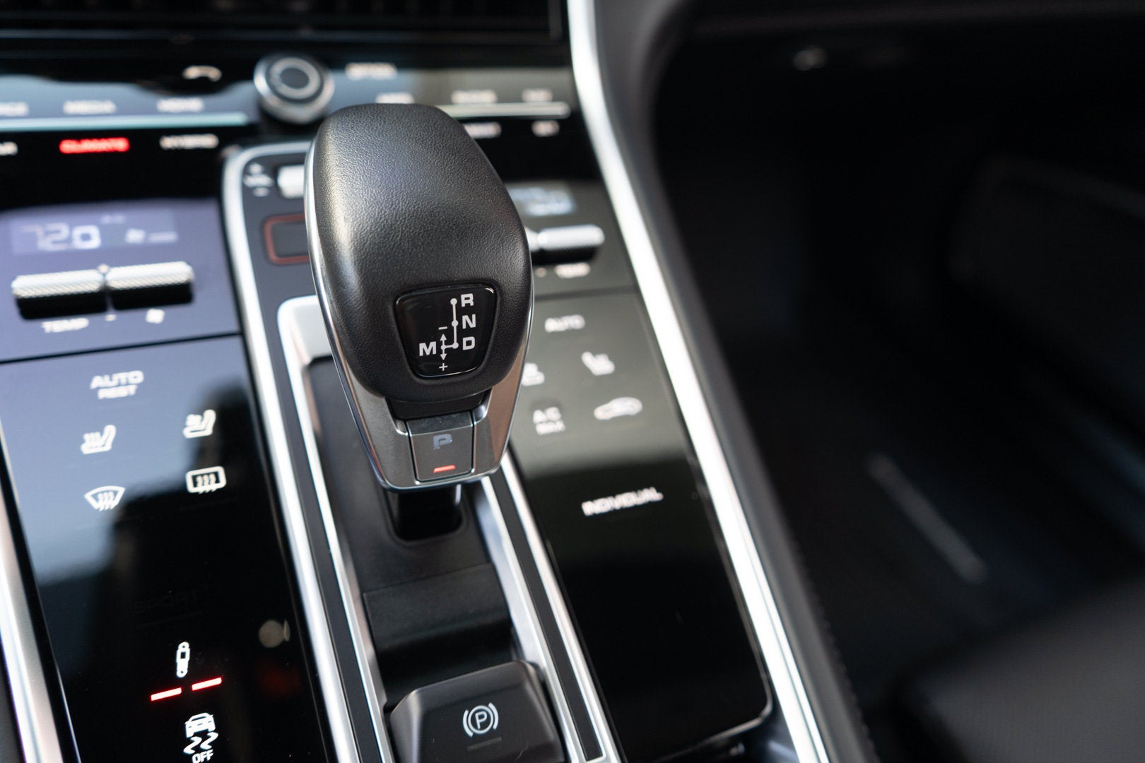 2018 Porsche Panamera Turbo S E-Hybrid