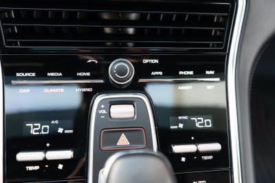 2018 Porsche Panamera Turbo S E-Hybrid