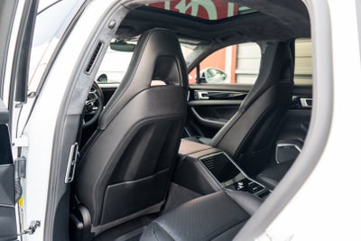2018 Porsche Panamera Turbo S E-Hybrid