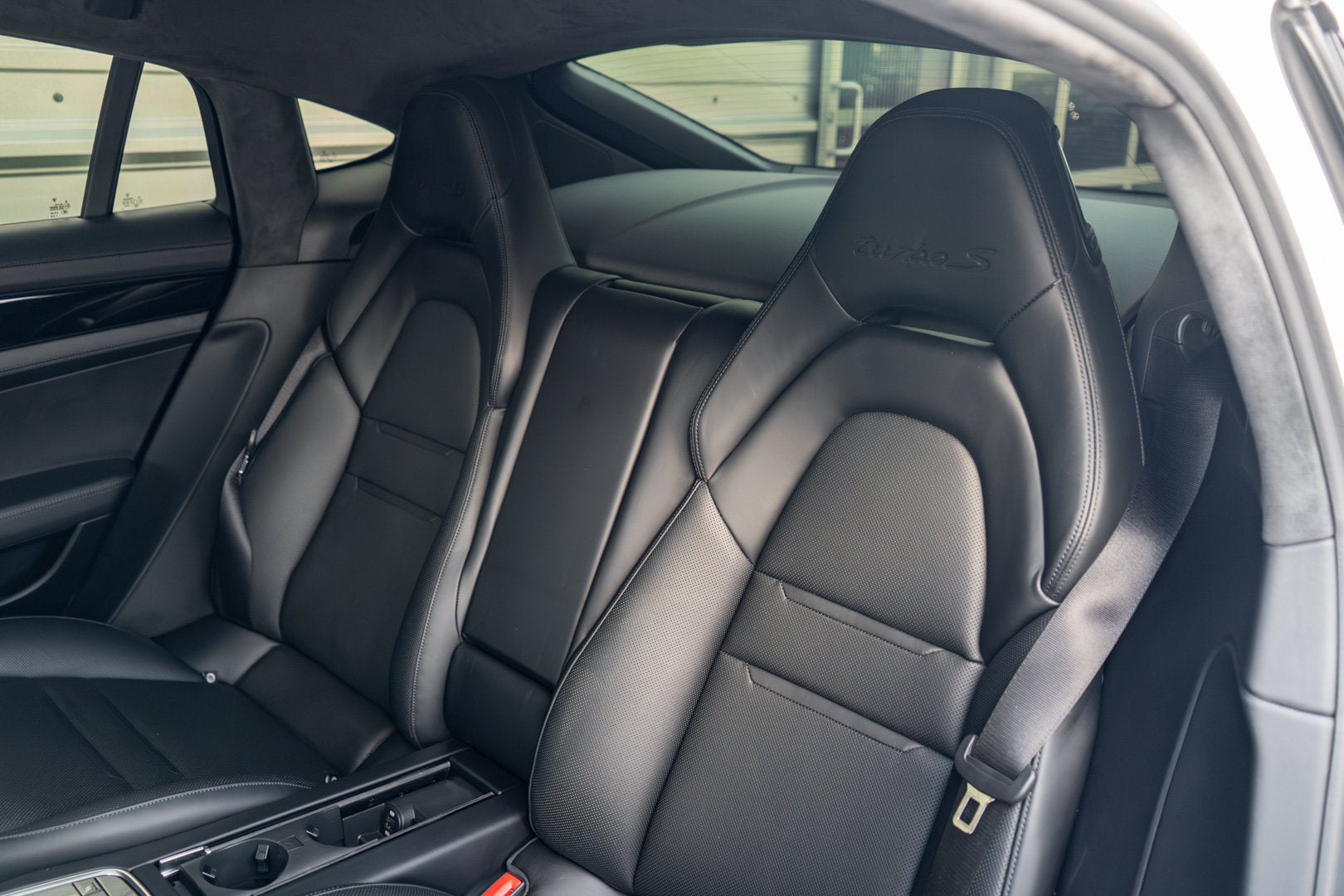 2018 Porsche Panamera Turbo S E-Hybrid