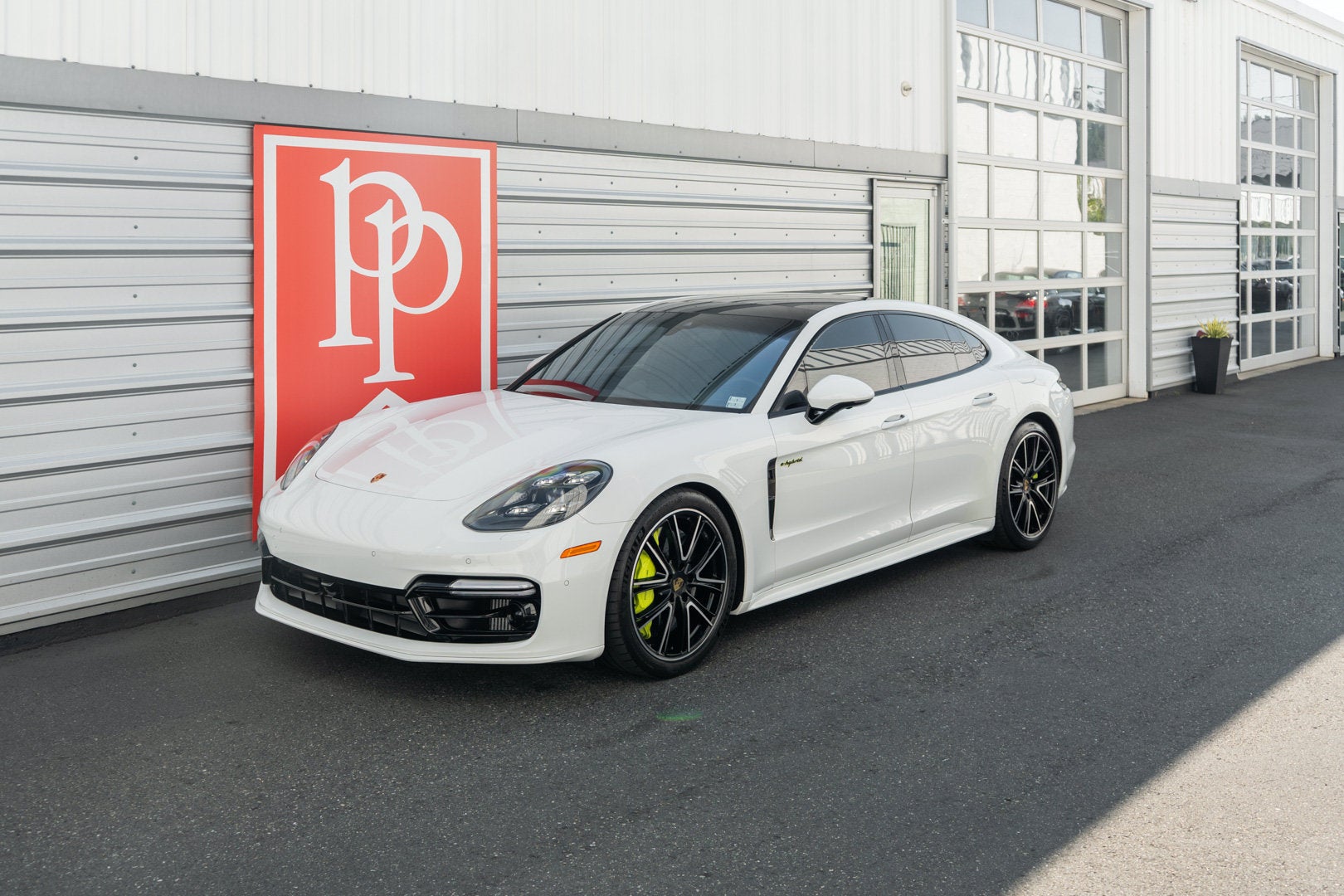 2018 Porsche Panamera Turbo S E-Hybrid