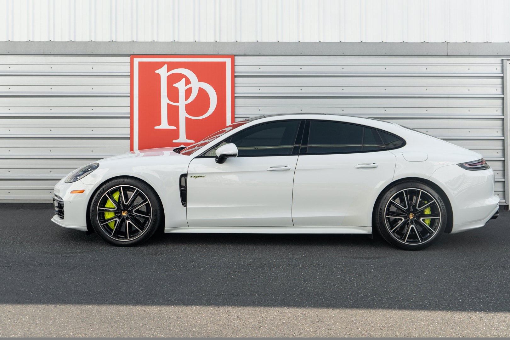 2018 Porsche Panamera Turbo S E-Hybrid