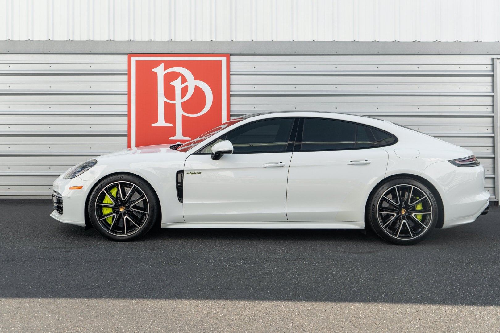2018 Porsche Panamera Turbo S E-Hybrid