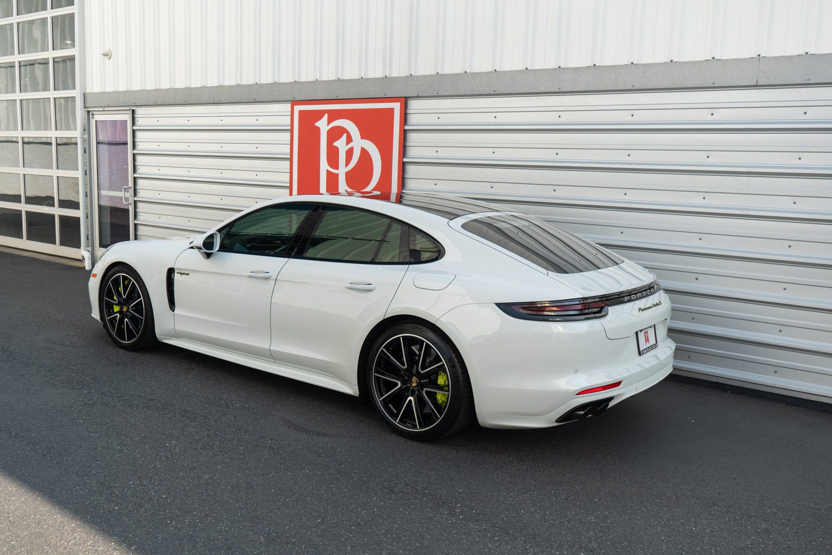 2018 Porsche Panamera Turbo S E-Hybrid