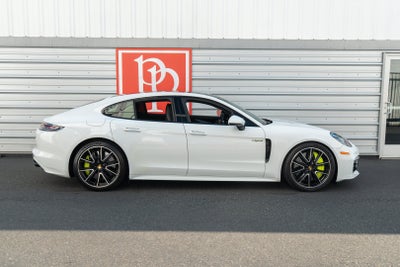 2018 Porsche Panamera Turbo S E-Hybrid