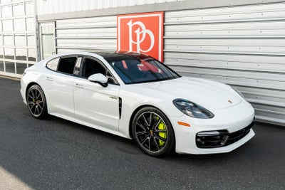 2018 Porsche Panamera Turbo S E-Hybrid