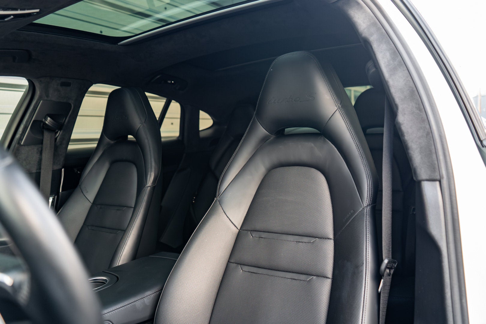 2018 Porsche Panamera Turbo S E-Hybrid