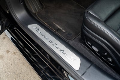 2023 Porsche Panamera Turbo S E-Hybrid