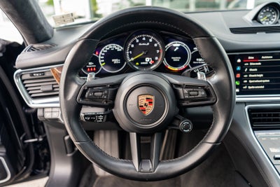2023 Porsche Panamera Turbo S E-Hybrid