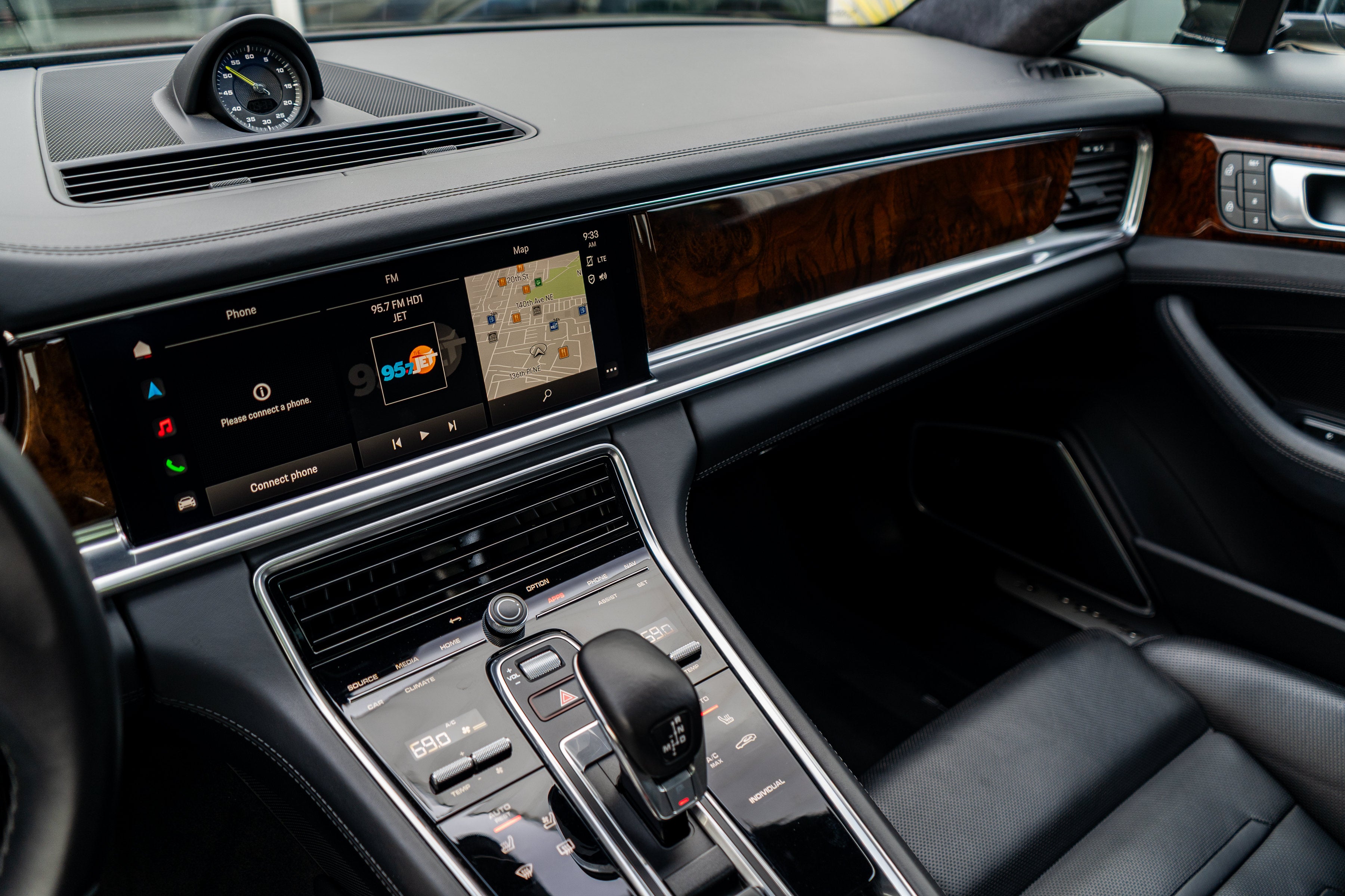 2023 Porsche Panamera Turbo S E-Hybrid