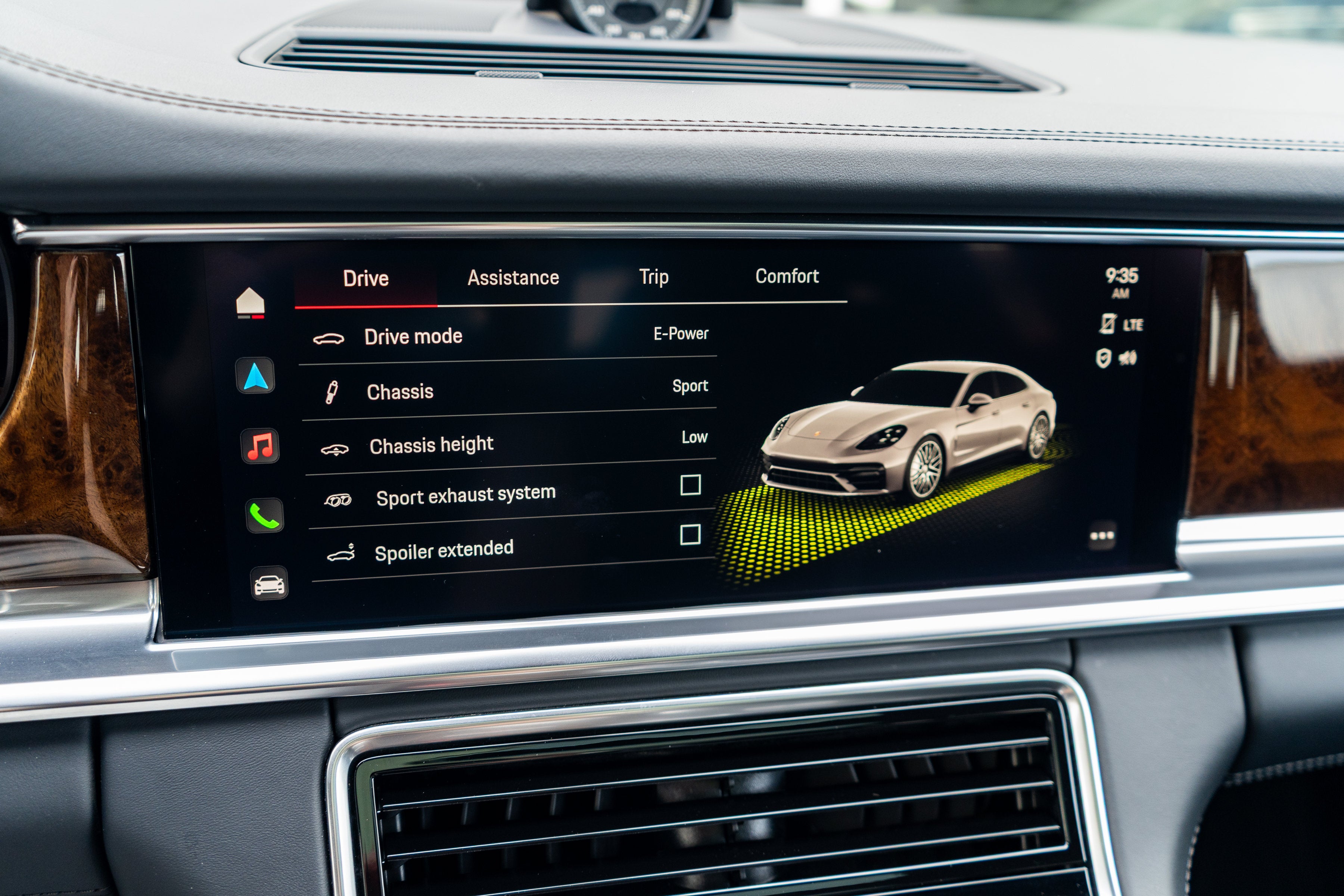 2023 Porsche Panamera Turbo S E-Hybrid