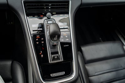 2023 Porsche Panamera Turbo S E-Hybrid