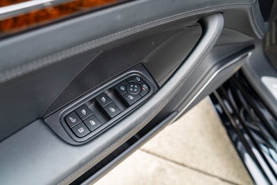2023 Porsche Panamera Turbo S E-Hybrid