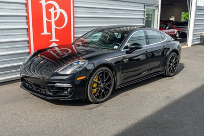 2023 Porsche Panamera Turbo S E-Hybrid