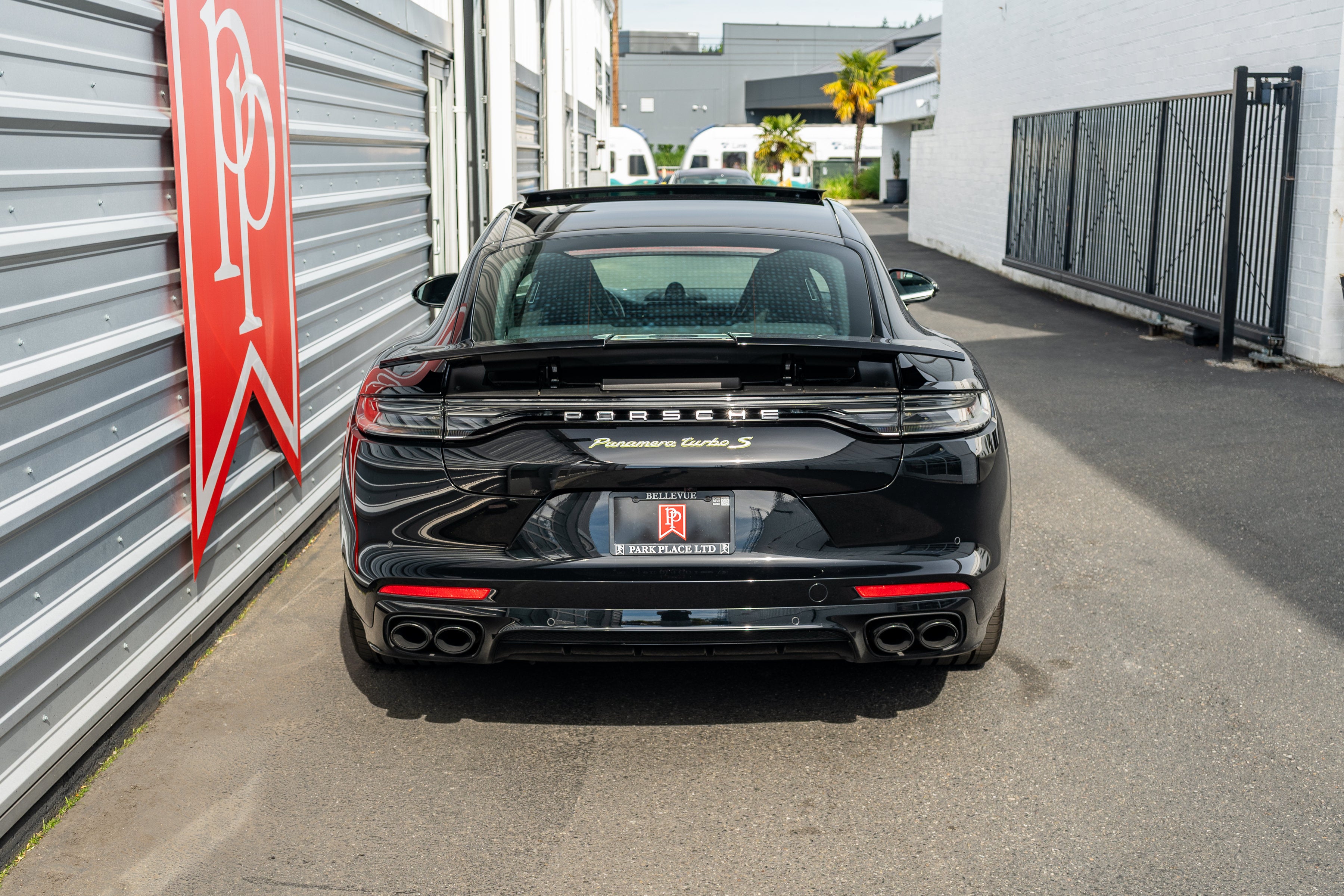 2023 Porsche Panamera Turbo S E-Hybrid
