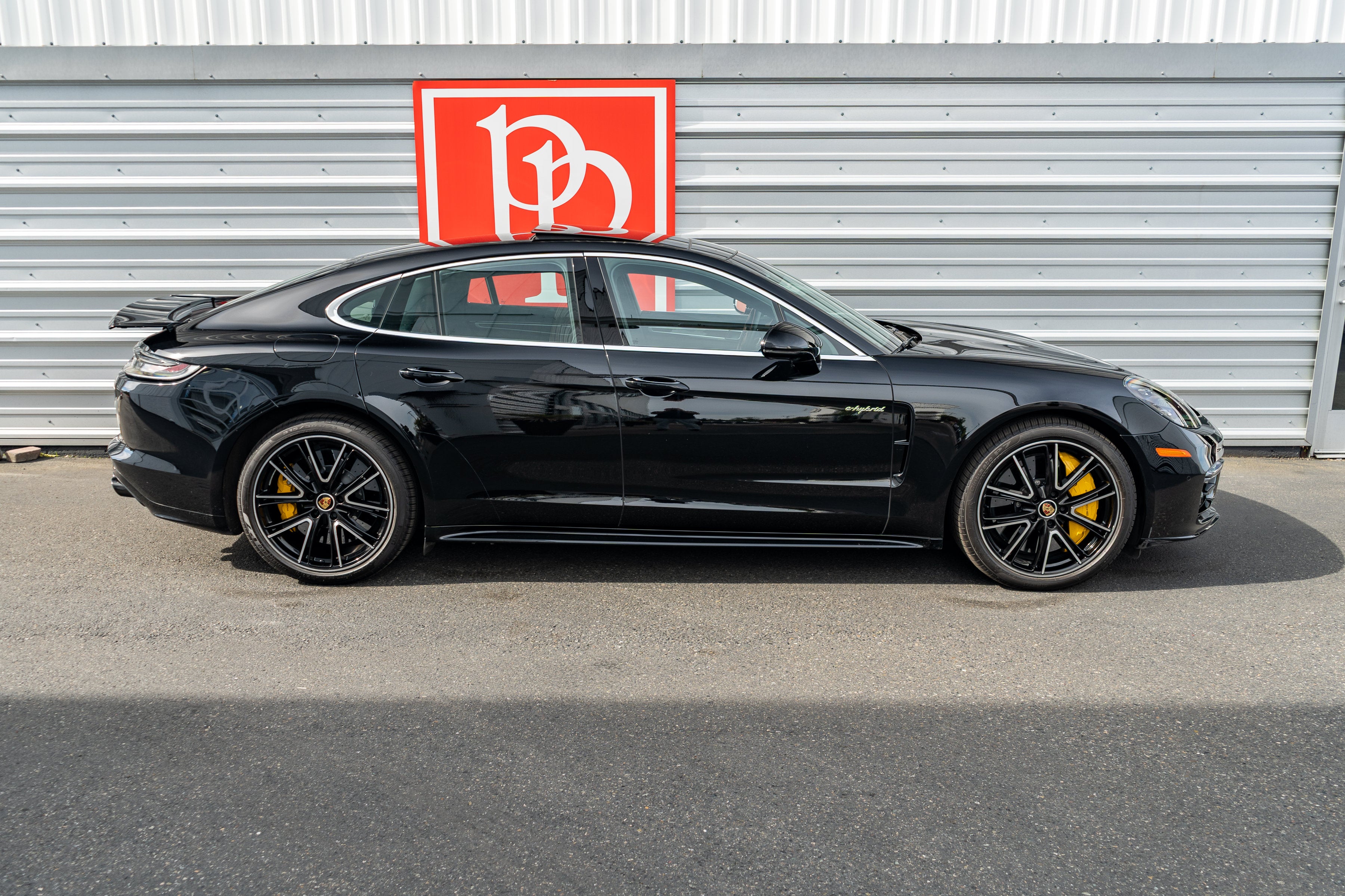 2023 Porsche Panamera Turbo S E-Hybrid