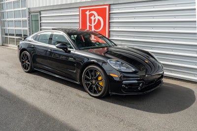 2023 Porsche Panamera Turbo S E-Hybrid