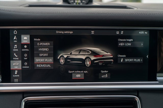 2018 Porsche Panamera Turbo S E-Hybrid