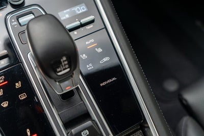 2018 Porsche Panamera Turbo S E-Hybrid