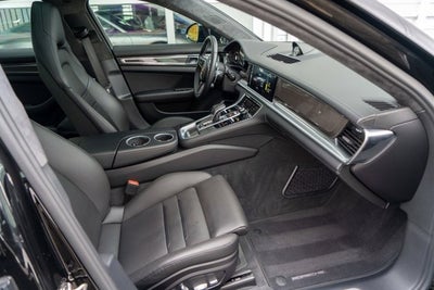 2018 Porsche Panamera Turbo S E-Hybrid