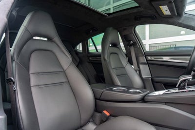 2018 Porsche Panamera Turbo S E-Hybrid