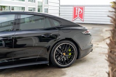 2018 Porsche Panamera Turbo S E-Hybrid