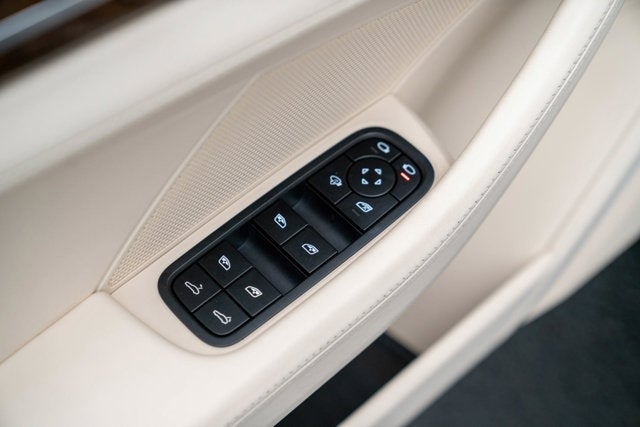 2022 Porsche Panamera Platinum Edition