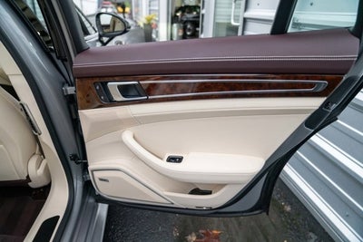 2022 Porsche Panamera Platinum Edition