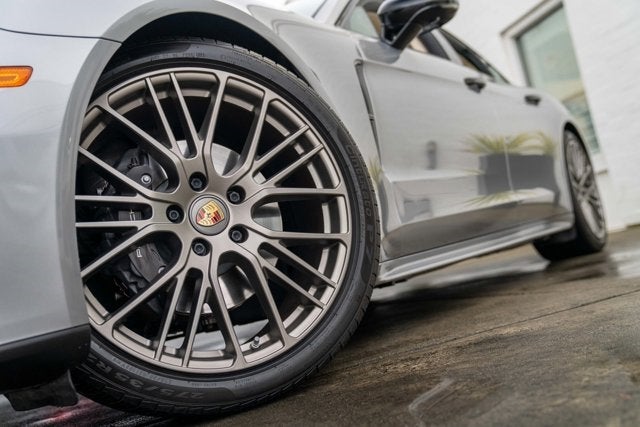 2022 Porsche Panamera Platinum Edition