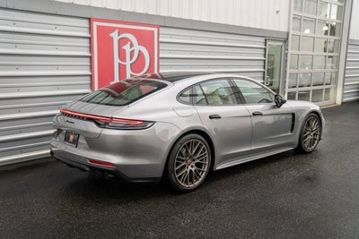 2022 Porsche Panamera Platinum Edition