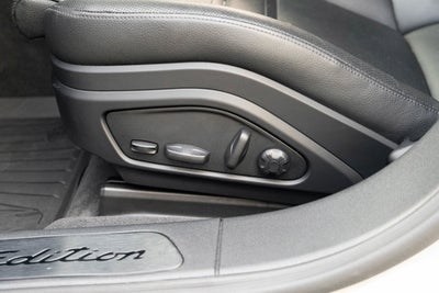 2023 Porsche Panamera Platinum Edition