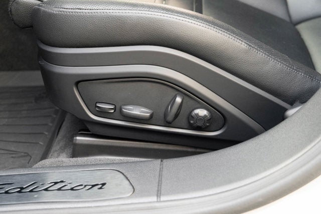 2023 Porsche Panamera Platinum Edition