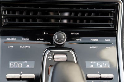 2023 Porsche Panamera Platinum Edition