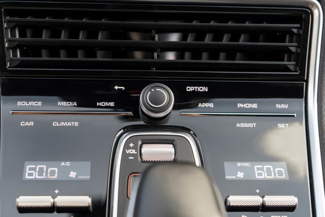 2023 Porsche Panamera Platinum Edition